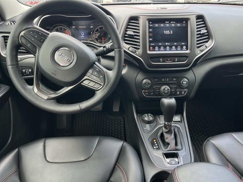 Used 2021 Jeep Cherokee Trailhawk AWD/4WD image 16