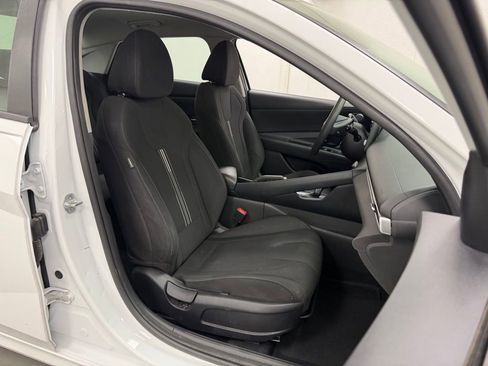 Used 2021 Hyundai Elantra SEL FWD image 9