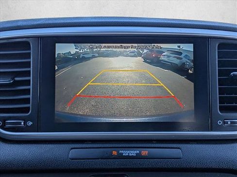 Used 2022 Kia Sportage LX image 13