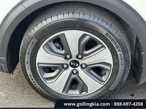 Certified 2020 Kia Niro LX image 7