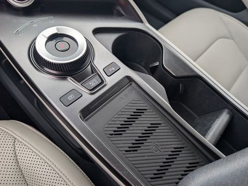 Used 2022 Kia EV6 Wind w/ Wind Technology Package AWD/4WD image 28