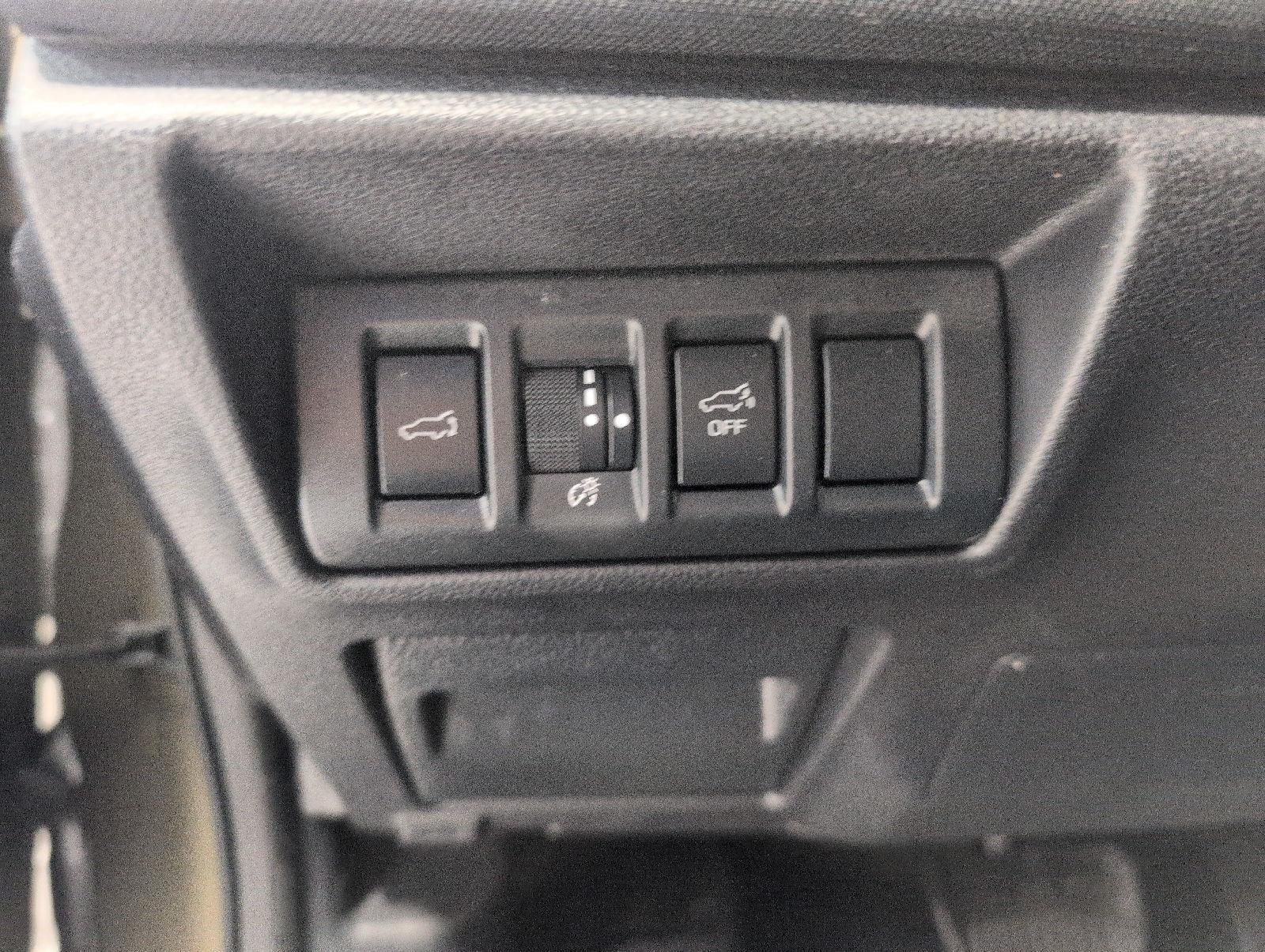 Used 2024 Subaru Outback Premium AWD/4WD image 11