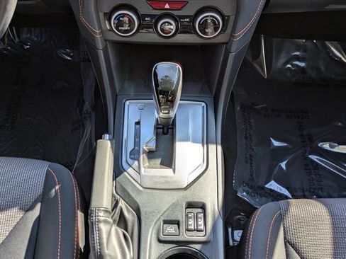 Used 2022 Subaru Crosstrek 2.0i Premium w/ Moonroof Package image 19