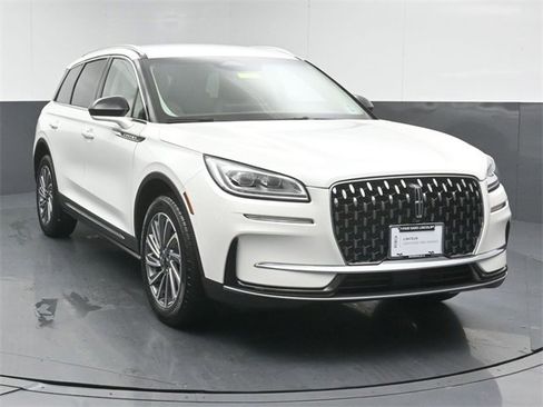 Certified 2023 Lincoln Corsair Reserve w/ Towing Package image 1