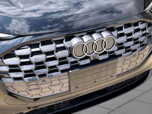 Used 2025 Audi Q5 Prestige AWD/4WD image 29