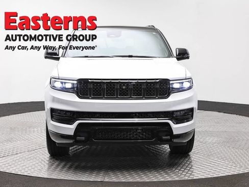 Used 2025 Jeep Grand Wagoneer Series III w/ Rear Seat Video Group 1 AWD/4WD image 2