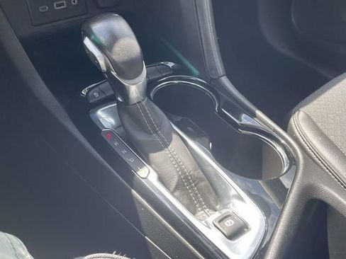 Certified 2021 Buick Encore GX Preferred w/ Sport Touring Package image 19