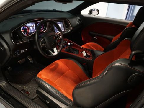 Used 2015 Dodge Challenger R/T Plus image 10