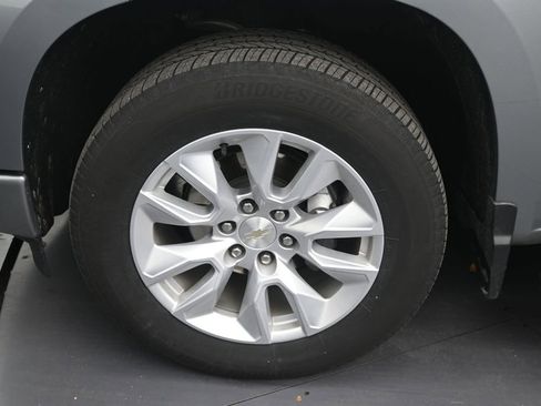 Used 2023 Chevrolet Silverado 1500 Custom RWD image 9