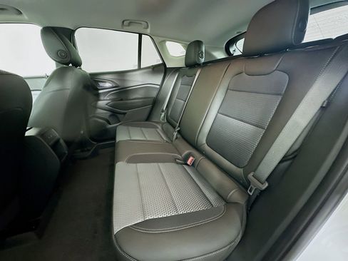 New 2026 Chevrolet Trax LT w/ Sunroof Package image 25