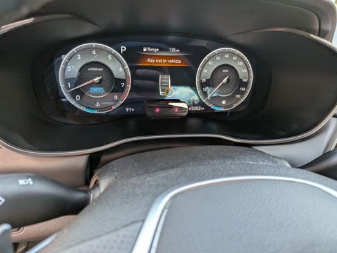 Used 2021 Genesis G70 3.3T RWD image 25