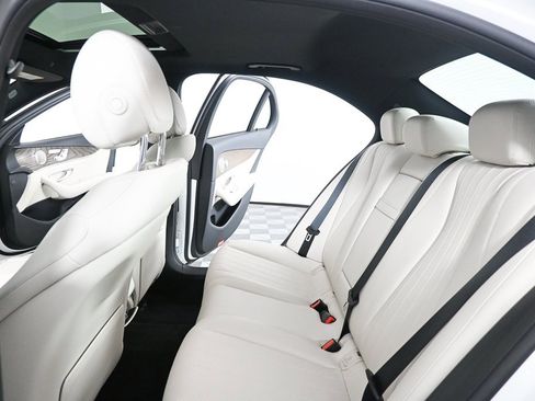 Used 2022 Mercedes-Benz E 350 Sedan image 19