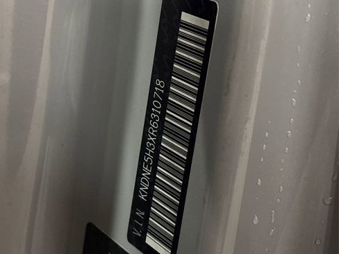 Certified 2024 Kia Carnival SX Prestige image 16