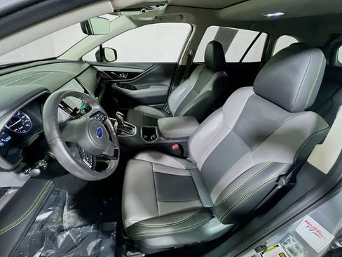 Used 2025 Subaru Outback Onyx Edition AWD/4WD image 18