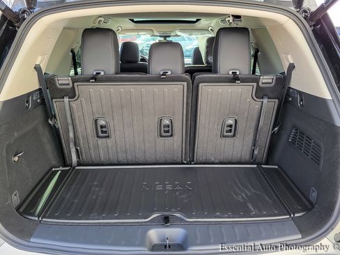 New 2025 Nissan Pathfinder Platinum image 19