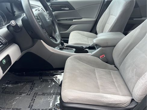 Used 2015 Honda Accord EX image 10