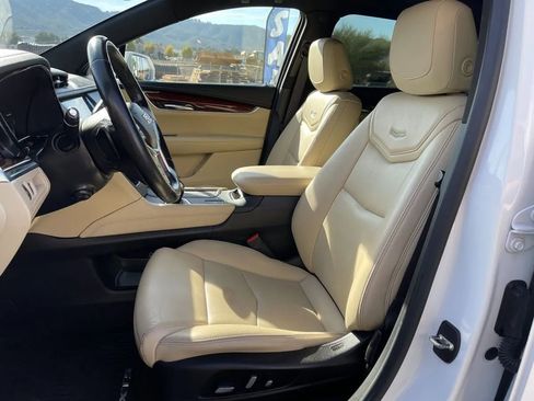 Used 2019 Cadillac XT5 Luxury image 16
