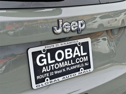 Used 2022 Jeep Renegade Latitude w/ Convenience Group image 30