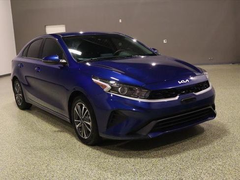 Used 2023 Kia Forte LXS w/ LXS Technology Package FWD image 1