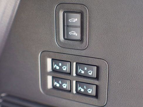 Used 2025 INFINITI QX80 Sensory image 60