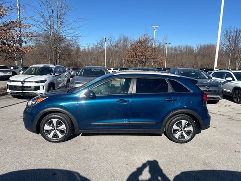Used 2019 Kia Niro LX image 6