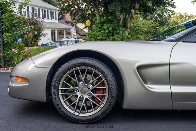 Used 2000 Chevrolet Corvette Coupe RWD image 4