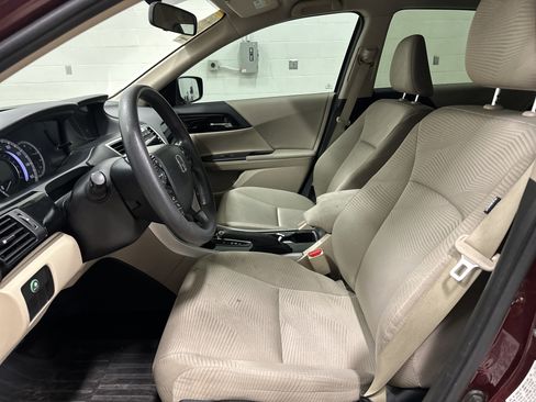 Used 2017 Honda Accord LX image 16