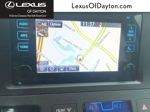 Used 2016 Toyota Sienna L image 21