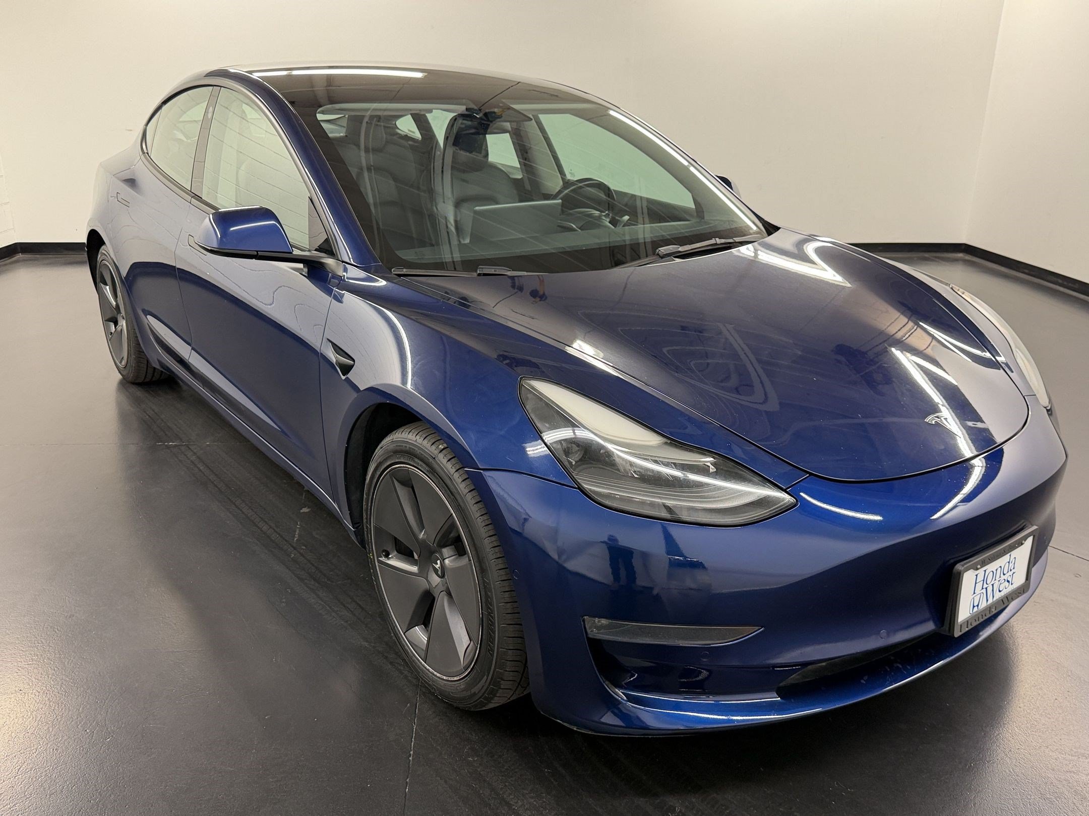 Used 2022 Tesla Model 3 Long Range AWD/4WD image 7