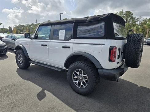 Used 2024 Ford Bronco Badlands image 8