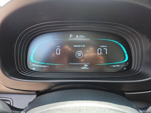 Used 2025 Hyundai Venue SEL FWD image 19