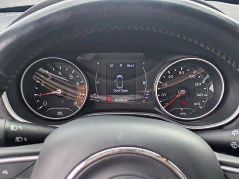 Used 2018 Jeep Compass Latitude image 13