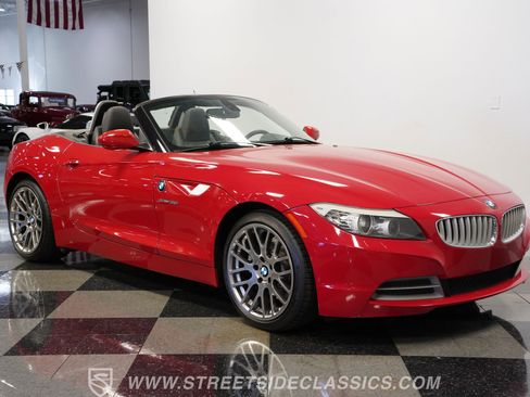 Used 2013 BMW Z4 sDrive35i RWD image 17