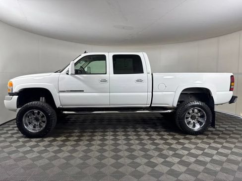 Used 2006 GMC Sierra 2500 SLE w/ Heavy-Duty Power Package AWD/4WD image 7