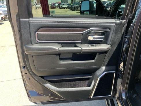 Used 2025 RAM 2500 Laramie AWD/4WD image 20