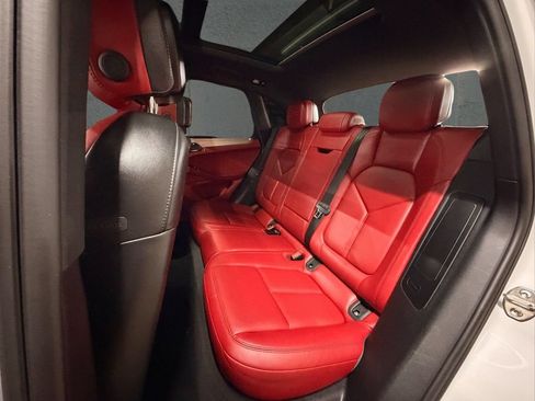 Used 2018 Porsche Macan GTS AWD/4WD image 27