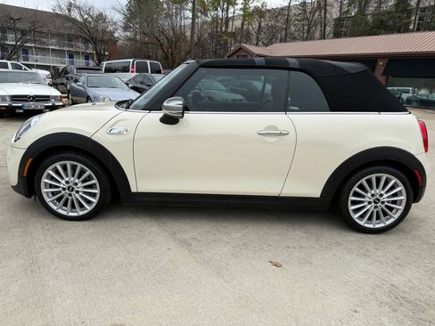 Used 2016 MINI Cooper S image 2