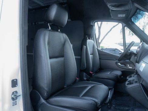 Used 2026 Mercedes-Benz Sprinter 2500 image 20
