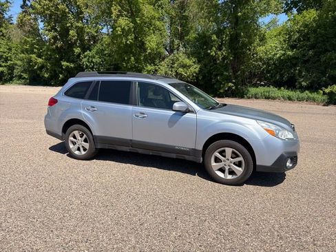 Used 2014 Subaru Outback 2.5i Limited w/ Moonroof Package AWD/4WD image 14