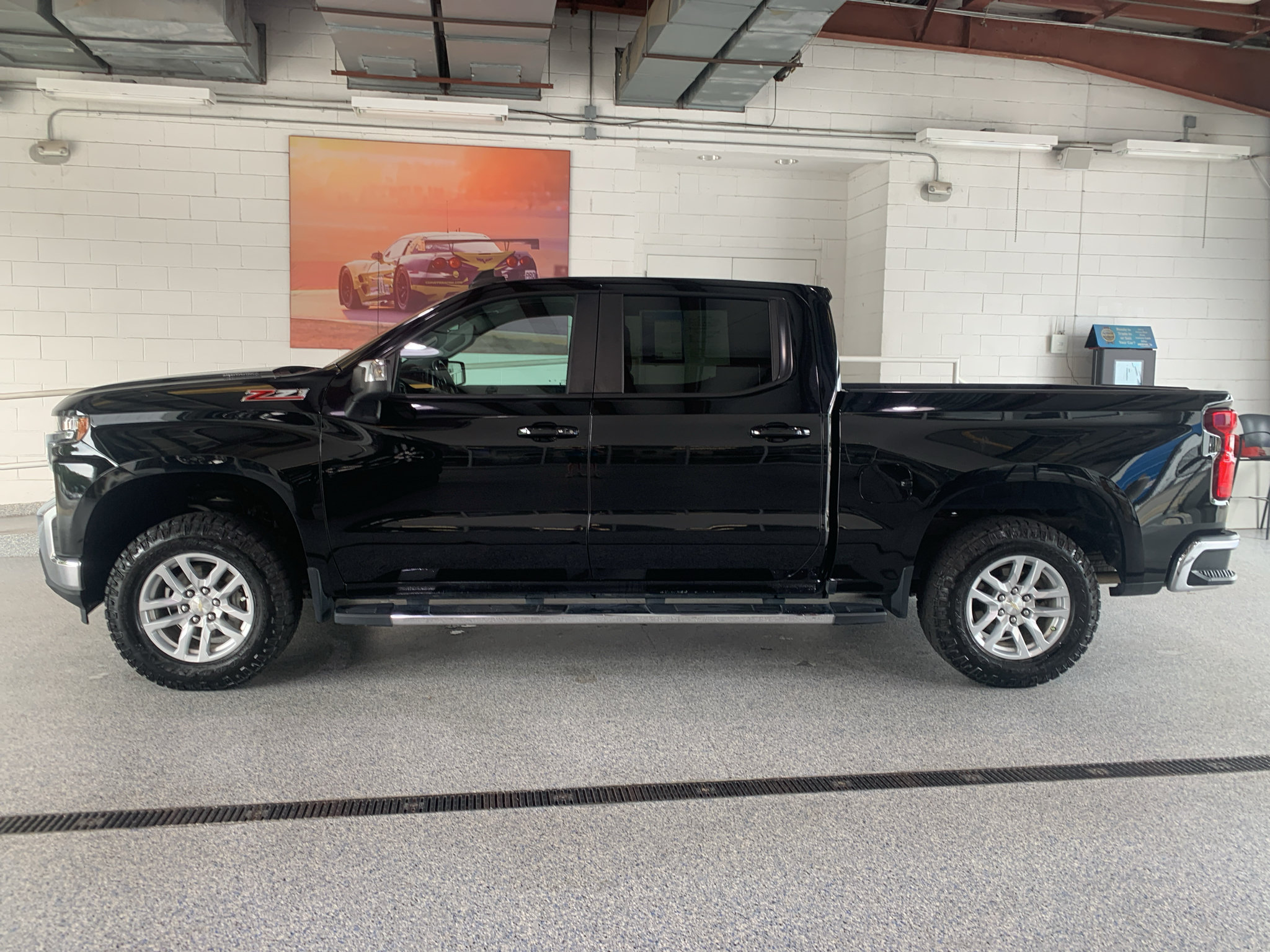 Used 2020 Chevrolet Silverado 1500 LT w/ All-Star Edition AWD/4WD image 7