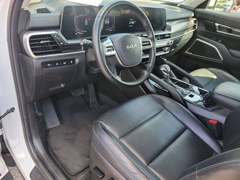 Used 2025 Kia Telluride S image 19