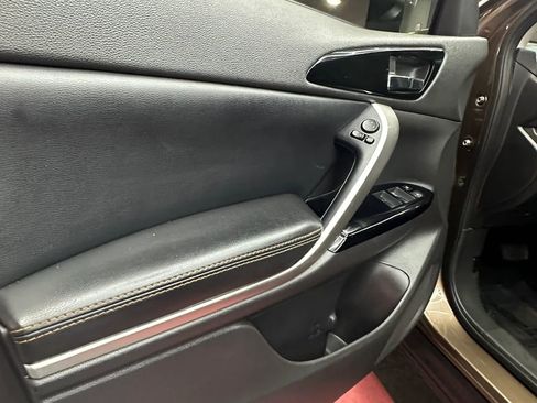 Used 2018 Mitsubishi Eclipse Cross SEL AWD/4WD image 9