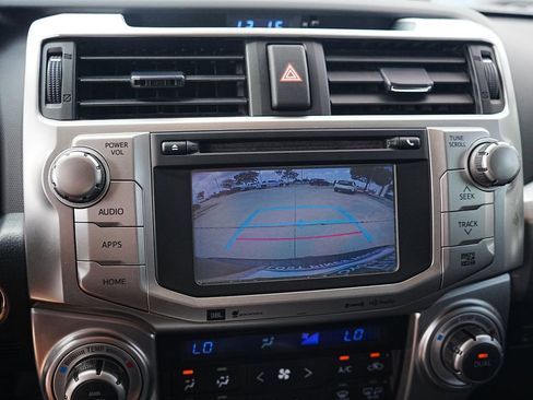 Used 2018 Toyota 4Runner Limited AWD/4WD image 18