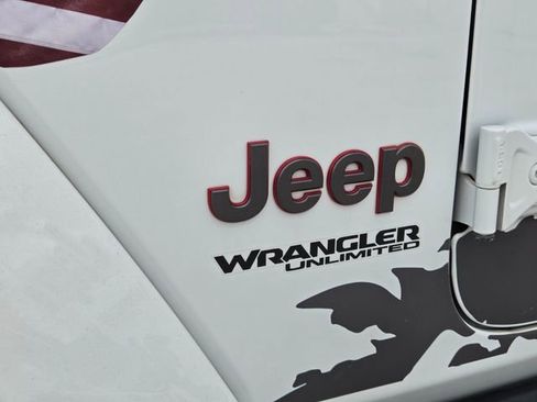 Used 2022 Jeep Wrangler Unlimited Rubicon w/ LED Lighting Group AWD/4WD image 10