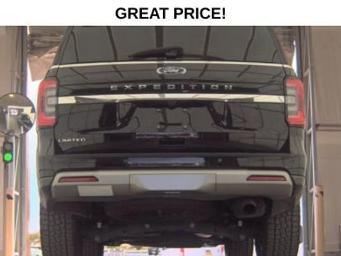 Used 2024 Ford Expedition Limited image 7