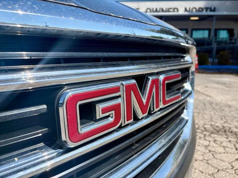 Used 2020 GMC Terrain SLT w/ Preferred Package FWD image 9