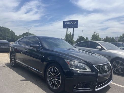 Used 2013 Lexus LS 460 w/ F-Sport Pkg RWD image 7