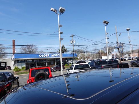 Used 2024 Ford F150 Lariat w/ Equipment Group 502A High image 8