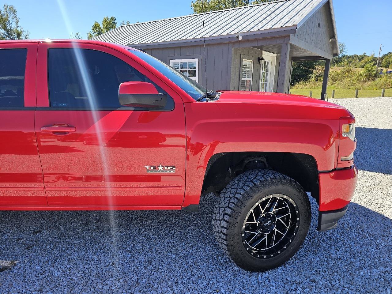 Used 2018 Chevrolet Silverado 1500 LT w/ Texas Edition AWD/4WD image 15