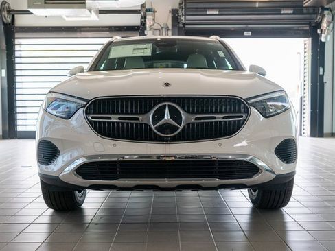 Certified 2025 Mercedes-Benz GLC 300 4MATIC image 2